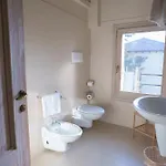 호텔 Farm House 론카데