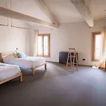Farm House 론카데