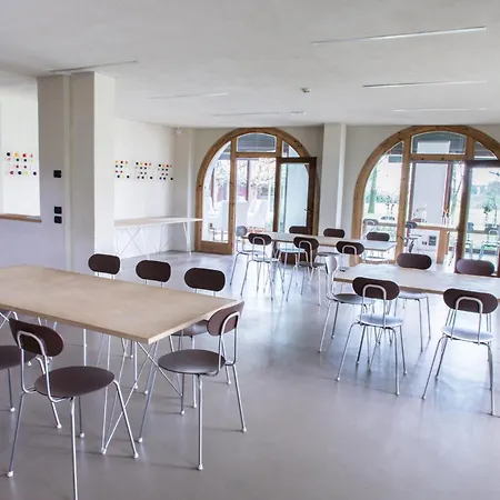 Farm House Szálloda *