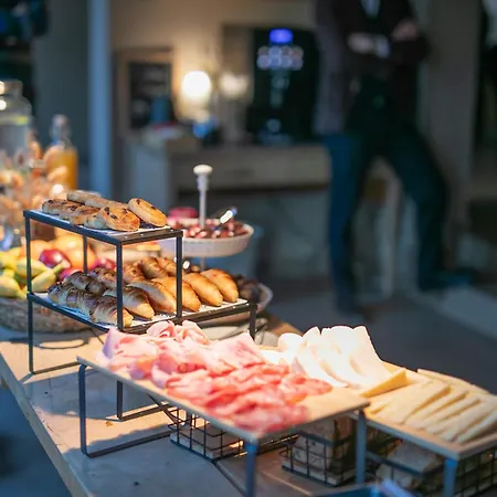 Farm House 론카데