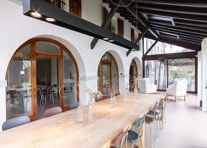 Hotel Farm House *