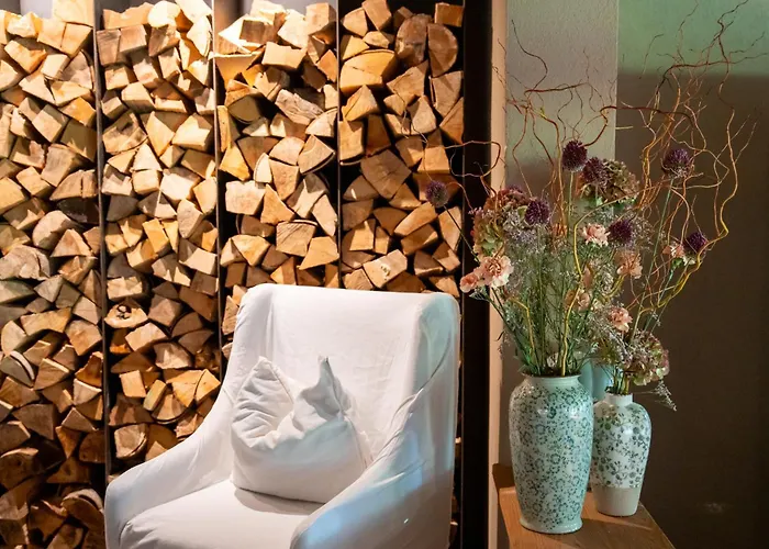 Farm House Hotel *